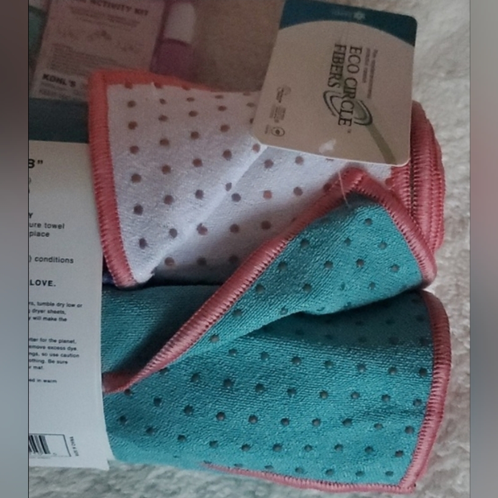 Yogafina Non-slip 2 Pack Yoga Mat Towels - Picture 6 of 10